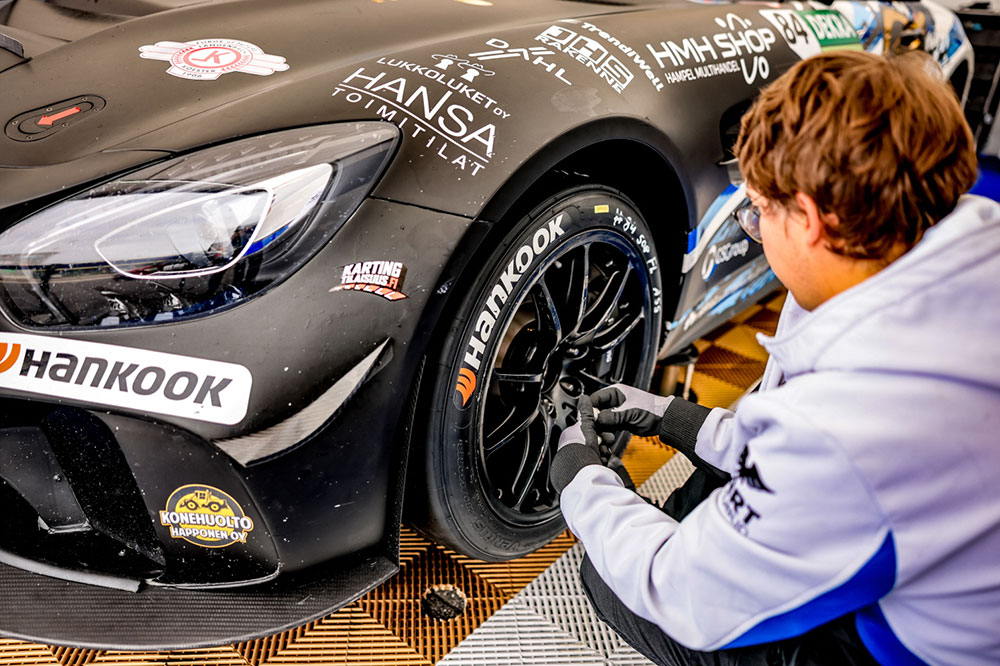 BenGreeniscrowned2021DTMTrophychampiononHankookracetires3