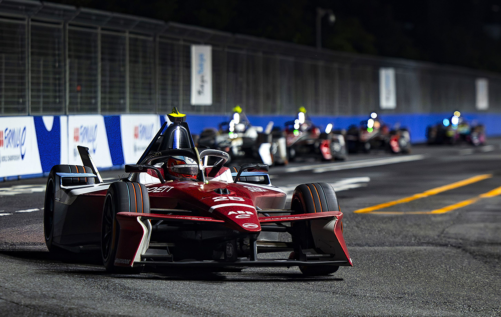 formula_e_s12_round_14-15_tokyo_e-prix_race_photo_3