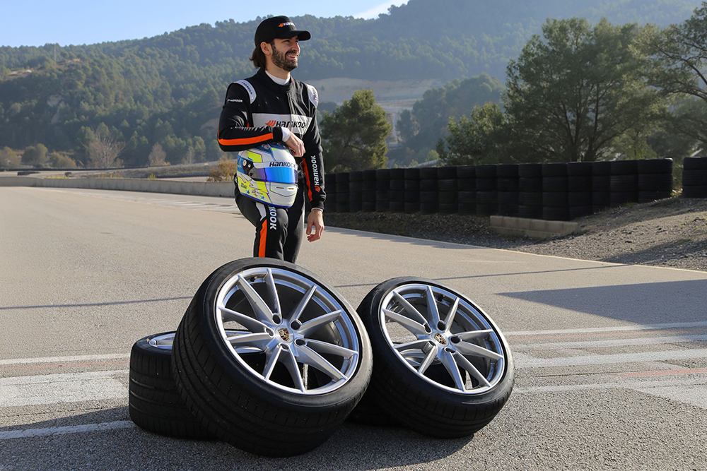 aleix_alcaraz_test_driver_at_hankook_tire