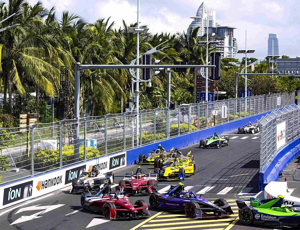 포뮬러_e_시즌_12_산야_e_prix_경기_장면